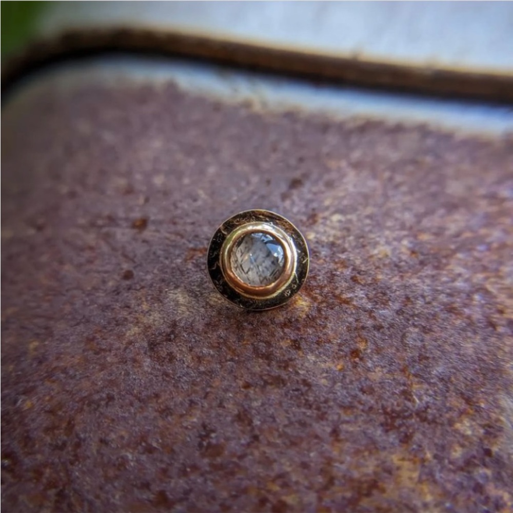 New High Noon Handmade threaded end in rose gold w rainbow lattice sunstone⚡️✨🤩